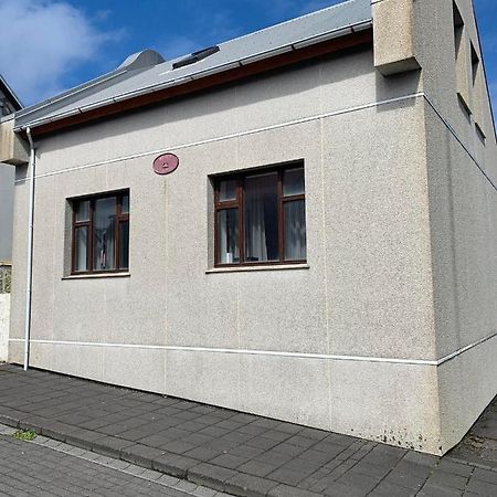 Lítið einbýlishús á besta stað. Vestmannaeyjar Exterior foto
